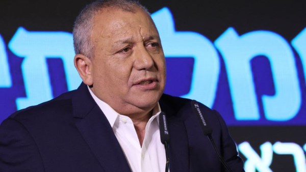 100 مليون شيكل في سوق التوقعات.. غادي آيزنكوت يتصدر سباق رئاسة الحكومة الإسرائيلية