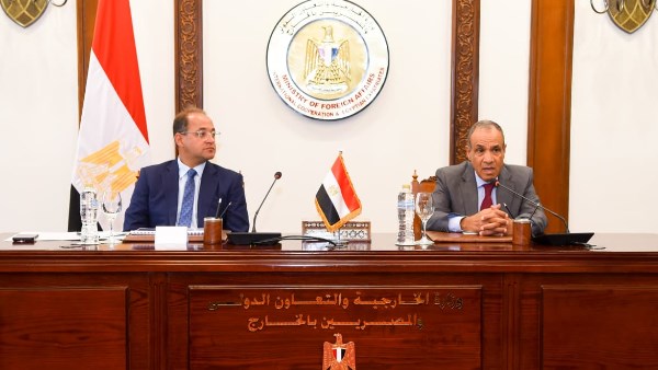 عبد العاطي وكجوك يبحثان تعزيز الدبلوماسية الاقتصادية وجذب الاستثمارات وزيادة الصادرات