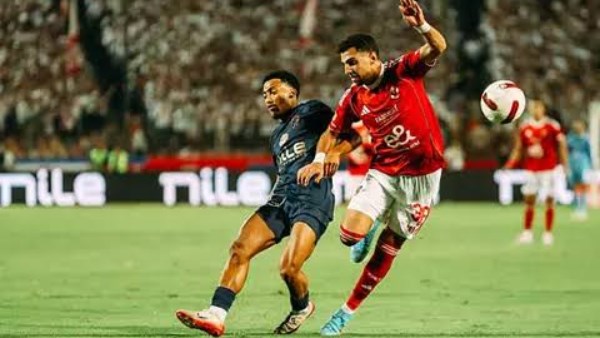 الفلوس تحكم.. نجوم تمردوا على الأهلي والزمالك فى ميركاتو الصيف