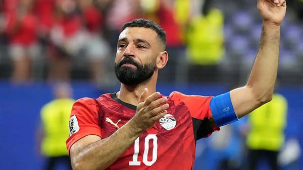 نجم منتخب مصر: لو استشارني صلاح كنت نصحته بالانضمام إلى بيشكتاش