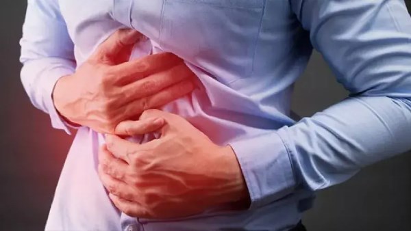 عادة بنعملها بعد الأكل.. قد تكون سببا في مشاكل المعدة ليلا