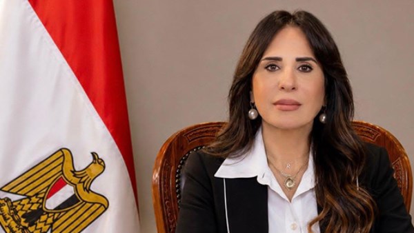 وزيرة الإسكان تتابع أعمال التطوير وتحسين الخدمات بالعبور والشروق وبدر