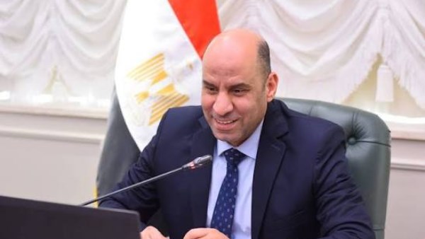 وزير العمل: تواصل مستمر بين الوزارة والعمالة بالخارج لحل أية مشكلات