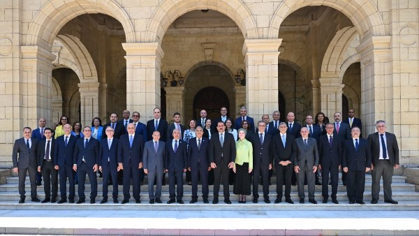 رئيس مجلس الشيوخ يستقبل السفراء المنقولين لرئاسة البعثات الدبلوماسية المصرية بالخارج