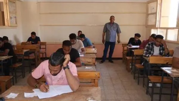 انتظام امتحانات الدور الثاني للدبلومات الفنية بالمحافظات
