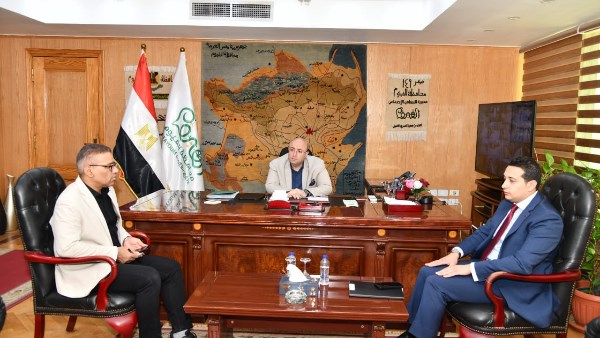 محافظ الفيوم يراجع الاستعدادات لظاهرة رصد الشهب والنيازك بمحمية وادي الريان