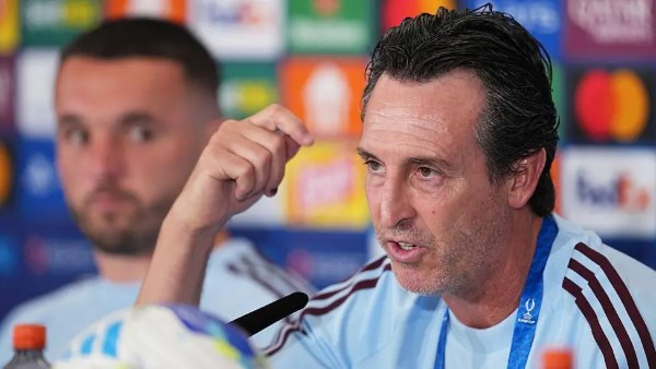 أوناي إيمري يسعى للفوز بكأس السوبر الأوروبي أمام باريس سان جيرمان