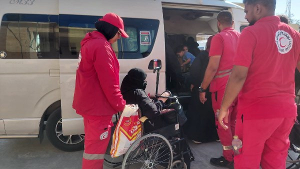 ميناء رفح البري يستقبل الدفعة الـ74 من الفلسطينيين العائدين إلى قطاع غزة