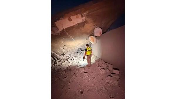 غارة إسرائيلية على منزل في بلدة أنصار بجنوب لبنان تخلّف 7 شهداء و3 جرحى