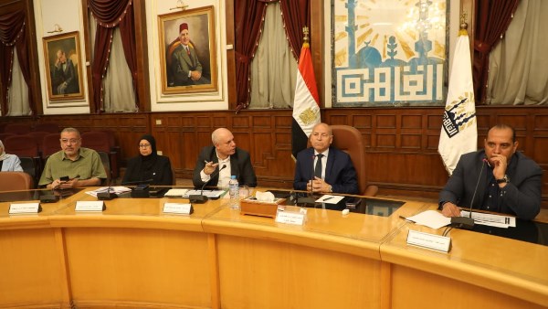 محافظ القاهرة لرؤساء الأحياء الجدد: المواطن أولًا.. وبصمة رئيس الحي يجب أن تظهر في الشارع