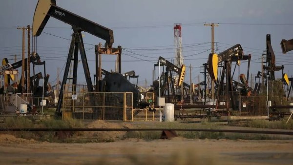 النفط الكويتي يرتفع بمقدار 3.45 دولار ليسجل 93.71 دولار للبرميل