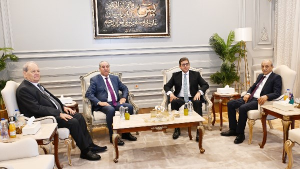 رئيس المخابرات العامة يستقبل وفد السلطة الفلسطينية برئاسة نائب رئيس دولة فلسطين
