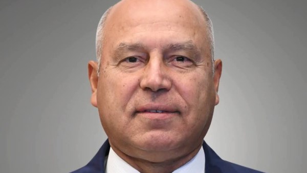 وزير النقل يهنئ الرئيس السيسي بمناسبة ذكرى المولد النبوي الشريف