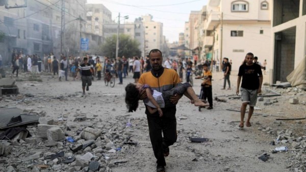 إصابة طفل فلسطيني وعدد من الصحفيين أثناء عملية استيلاء الاحتلال على معهد قلنديا التابع للأونروا