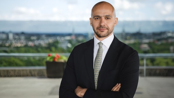الأوروبي لإعادة الإعمار يعيّن المصري أحمد المقدم مديرا لعملياته بدول البلطيق