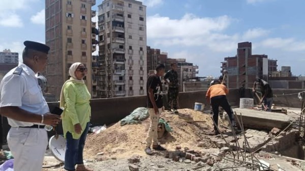الإسكندرية تواصل حملات إزالة مخالفات البناء وتوقف 3 حالات بحي غرب