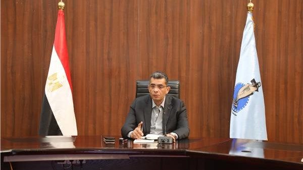 محافظ البحر الأحمر يبحث الترتيبات النهائية لإنشاء موقف إقليمي بالطريق الدائري بالغردقة