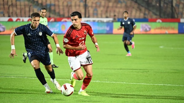 محمد حمدي يهدر ركلة جزاء أمام الأهلي