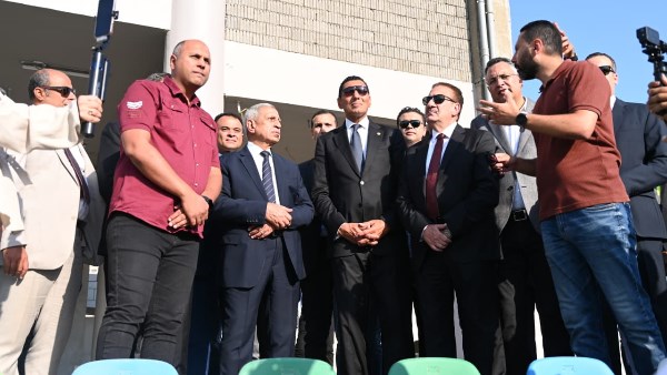 وزير الشباب ومحافظ بورسعيد يتفقدان استاد النادي المصري