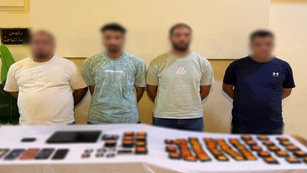مندوب اتصالات بين المتهمين.. النيابة تحقق في واقعة بيع خطوط بأسماء الغير
