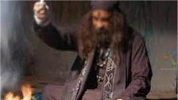 فيديوهات مع سيدات وجلسات سرية.. القصة الكاملة لسقوط دجال العياط