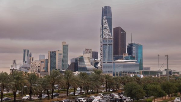 بلومبرج: السعودية تجري محادثات أولية للحصول على قرض بقيمة 8 مليارات دولار