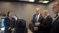 وزير الطيران يتفقد التشغيل التجريبي للأنظمة الرادارية الجديدة بمطار القاهرة