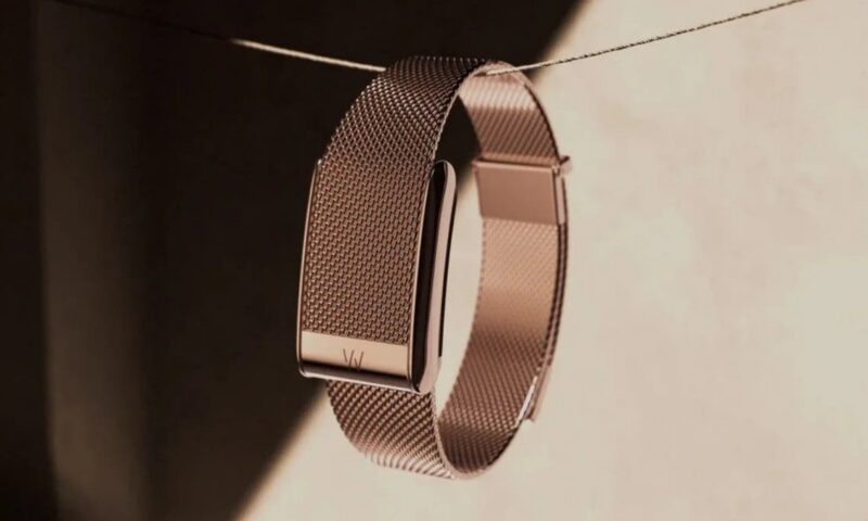 بـ 149 دولاراً.. سوار “Whoop” الفاخر أغلى من جهاز Fitbit Air كامل من “غوغل”