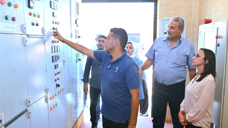 محافظ البحيرة تتفقد محطة رفع الصرف الصحي بقرية الحمراء بوادي النطرون