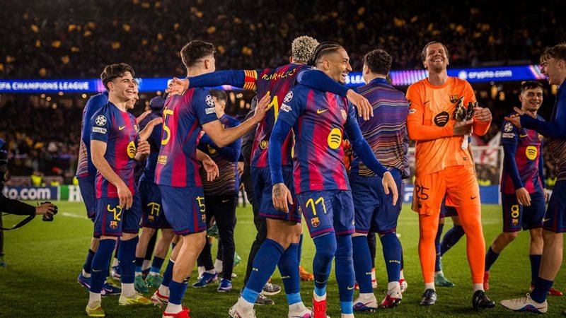 الهلال السعودي يكثف محاولاته للتعاقد مع نجم برشلونة وأهلي جدة يتدخل