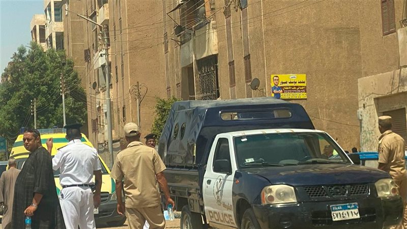 النيابة العامة تعاين جثامين ضحايا حادث مساكن الشوش بسوهاج