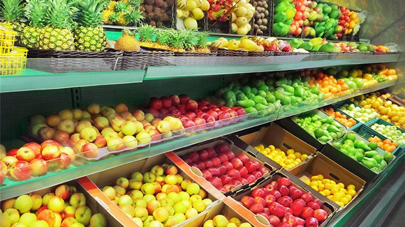 أسعار الفاكهة اليوم، ارتفاع مفاجئ في العنب و5 أصناف تبدأ من 20 جنيها