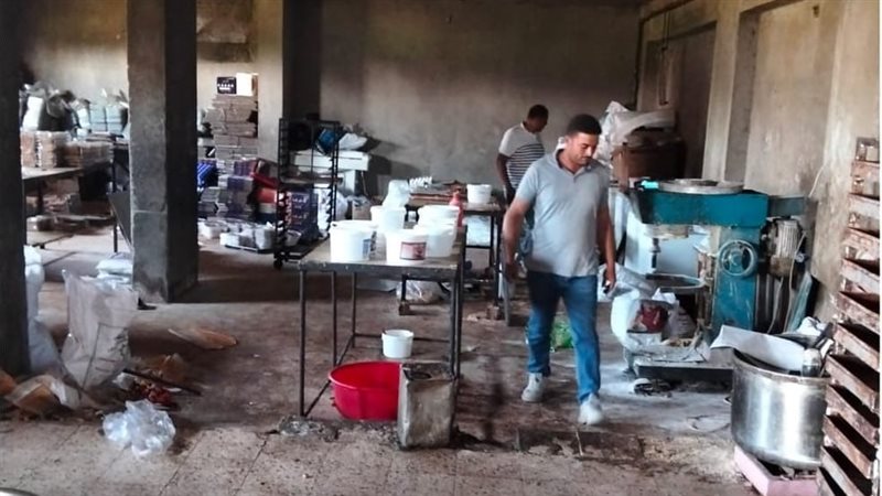 مخالف للاشتراطات، ضبط مصنع حلوى بدون ترخيص خلال حملة رقابية بأسيوط