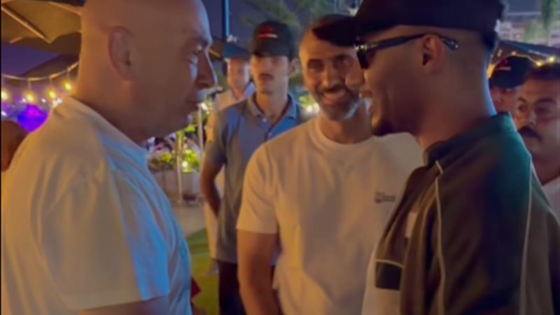 محمد رمضان يحتفي بلقائه مع حسام حسن في الساحل الشمالي: “رمز الإخلاص والانتماء”