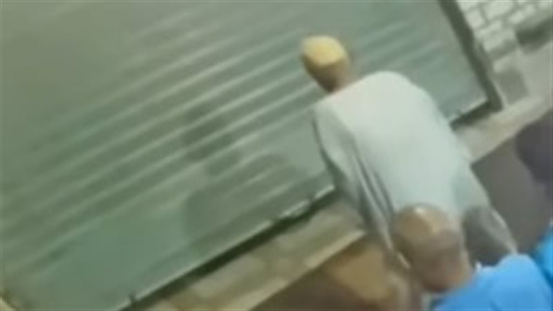 بعد وفاة مسن أثناء إمامته للمصلين في قنا، ماذا يفعل المصلون إذا مات الإمام؟