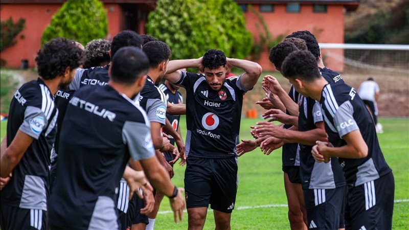 الأهلي ينهي مرانه في إسبانيا استعدادًا لمواجهة فريق يوروبا الودية