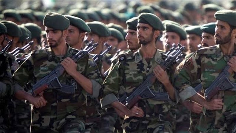 الحرس الثوري: ليس أمام ترامب إلا الاعتراف بالهزيمة