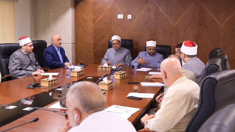 “البحوث الإسلامية” يناقش إعداد موسوعة علمية لتفنيد الشبهات المعاصرة حول القرآن الكريم
