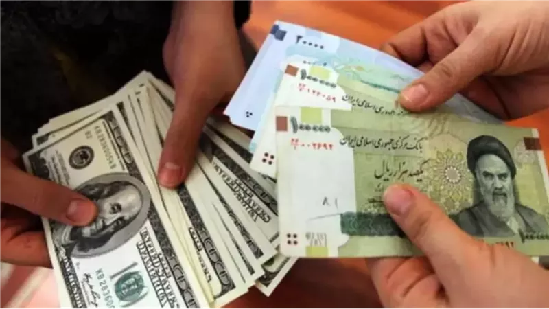 تصعيد ترامب يهوى بالريال الإيراني أمام الدولار