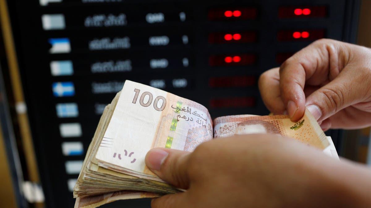 نشاط سوق الصرف في المغرب مع عودة المغتربين.. واليورو يتصدر التعاملات