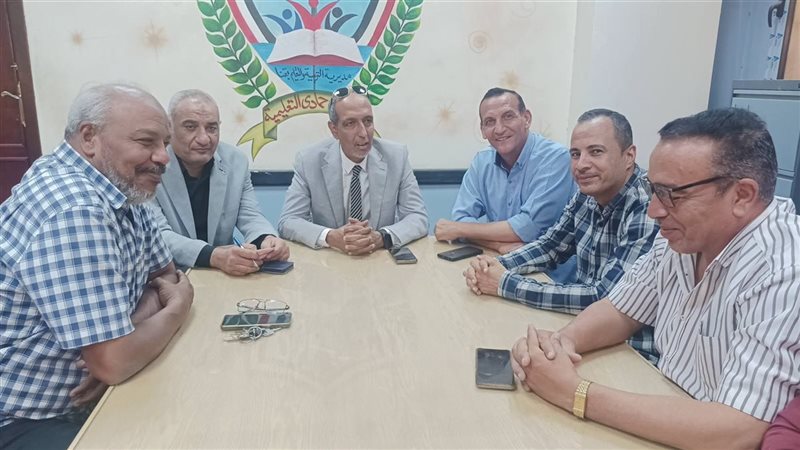 لقاء تنسيقي بتعليم نجع حمادي استعدادًا لزيارة عبد اللطيف