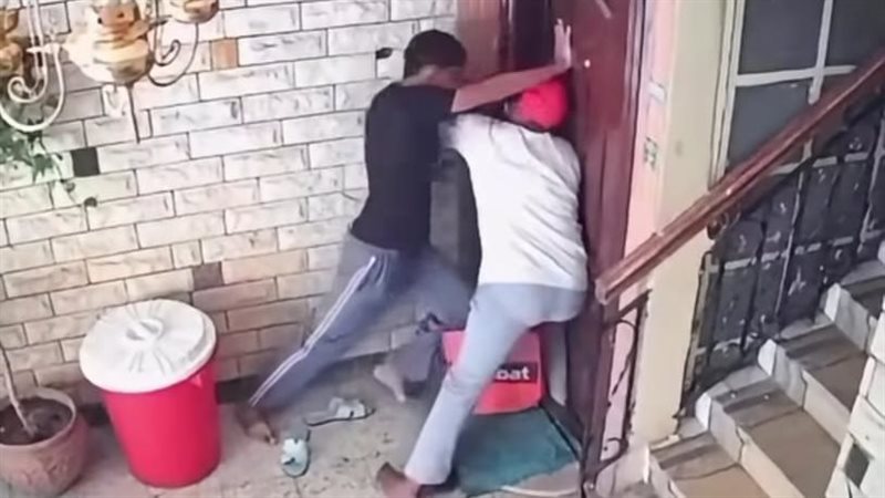 “افتح.. أنا الدليفري”، سفراء الموت على الأبواب، جرائم صادمة هزت البيوت بسبب “الأوردر” و4 نصائح للحماية