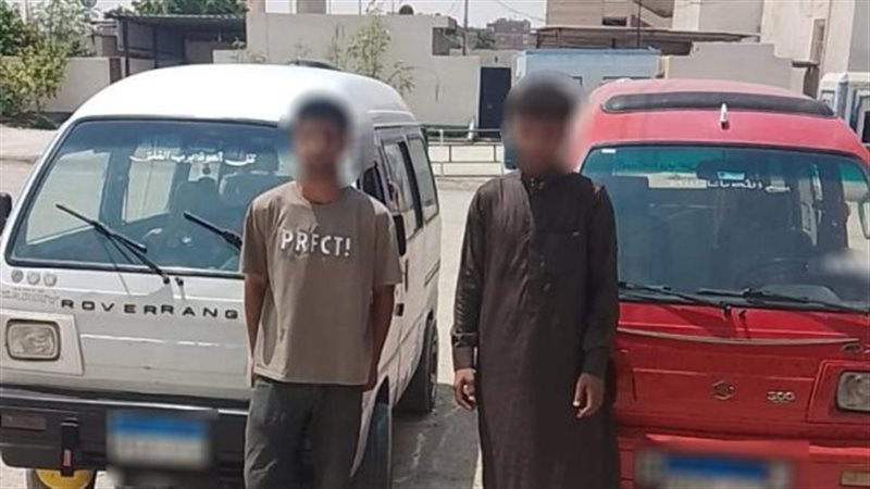 ضبط قائدي سيارتين ببئر العبد ومتسول بالجيزة ومشاجرة سيدات بقنا، الأمن يكشف كواليس فيديوهات السوشيال