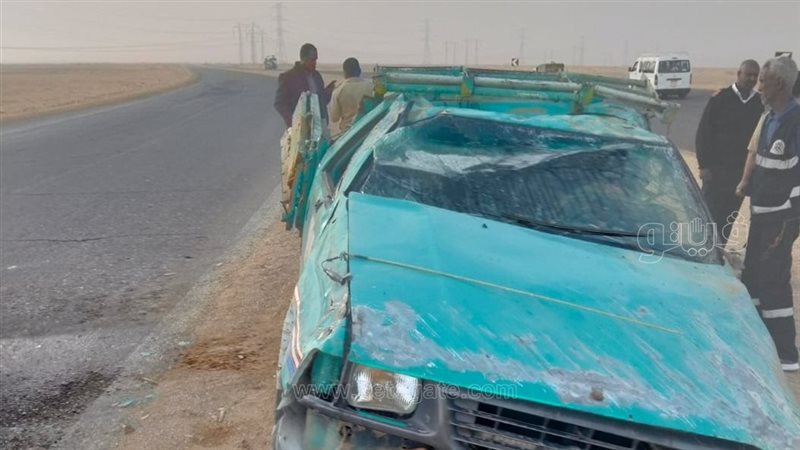 مصرع شخصين وإصابة 15 آخرين في انقلاب سيارة تحمل عمالا بالمنوفية