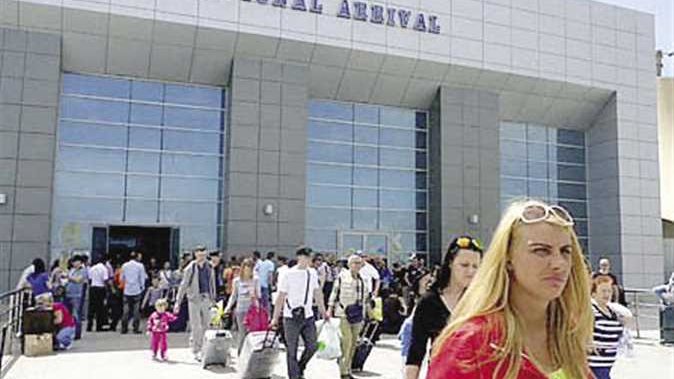 مطار الغردقة يستقبل 151 رحلة دولية اليوم.. أعلى معدل وصول خلال أسبوع