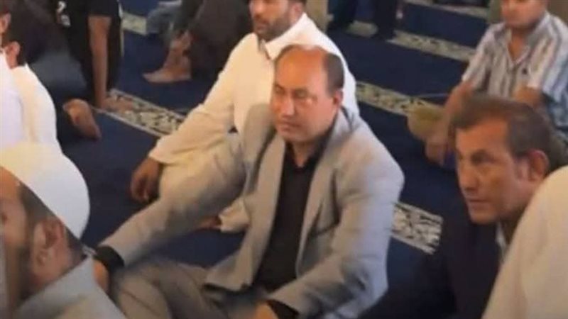 في مشهد يجسد الوحدة الوطنية، مسيحي يشارك في افتتاح “مجمع الرحمة الإسلامي” بطوخ