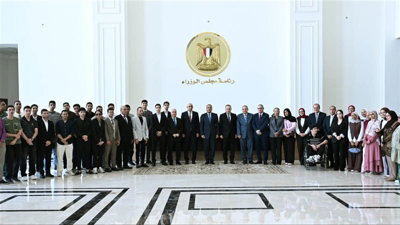 «المجموع مش كل حاجة».. مدبولي يوجه رسالة صريحة لأوائل الثانوية عن مستقبل الوظائف