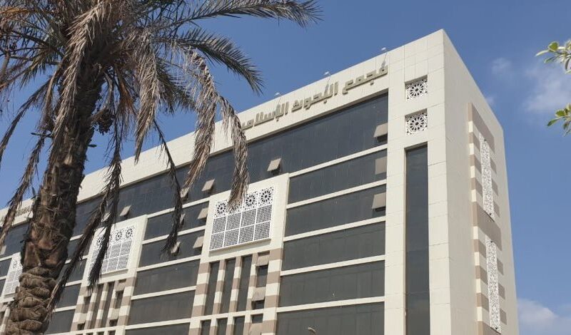 هل يقرأ المأموم الفاتحة خلف الإمام في الصلاة الجهرية؟.. الموقف الشرعي