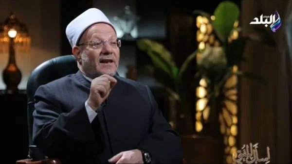 شوقي علام يحذر من عقوق الوالدين: عقوبته معجلة في الدنيا ومانع من دخول الجنة