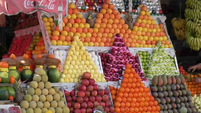 أسعار الفاكهة اليوم، العنب يقفز إلى 45 جنيها “جملة” وانخفاض التين والبلح برحي